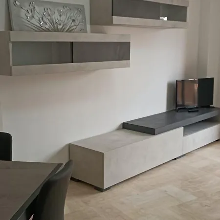 Tanino's House דירה